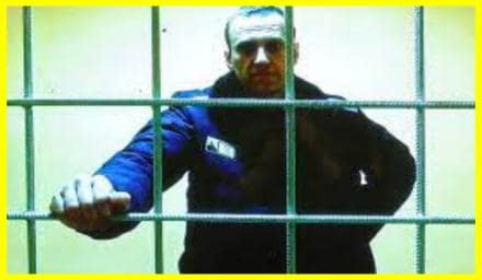 Alexei Navalny in prison is forced to listen to the song “I am Russian”