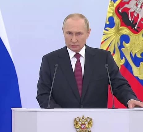 Путін закликав Україну припинити вогонь та сісти за стіл переговорів