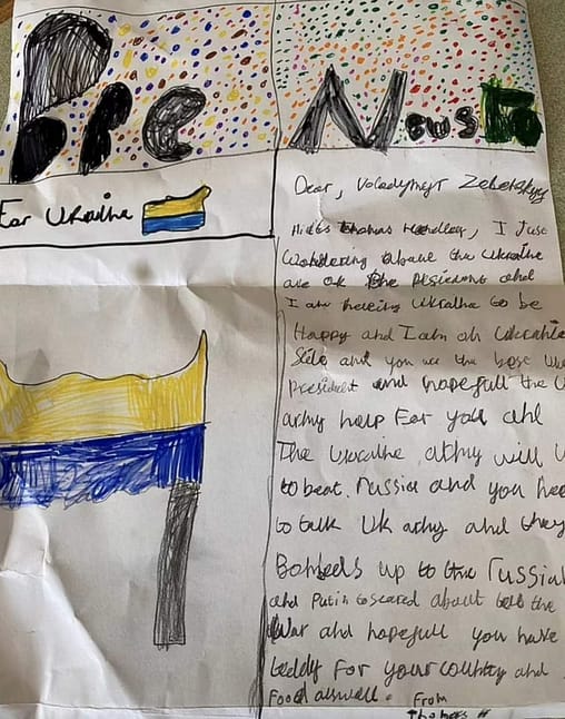 Британский мальчик написал письмо Владимиру Зеленскому и получил ответ