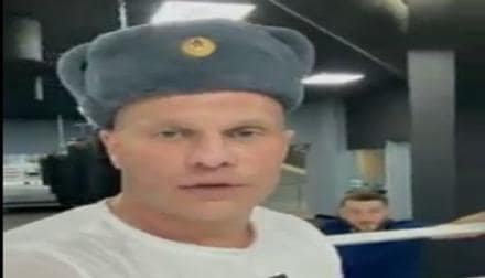 Скандальний Ківа в шапці ушанці послав всіх українців