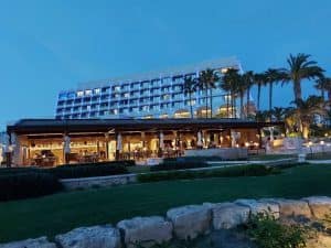 Петро и Марина Порошенко в самом дорогом отеле Кипра Parklane