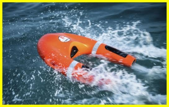 Self-propelled life preserver