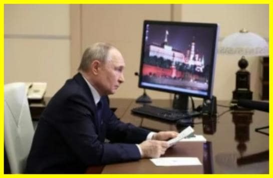 Putin's computer is running an old Windows XP operating system
