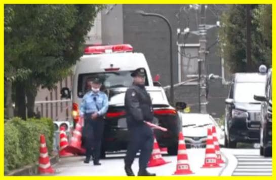 Man with knife detained at US embassy