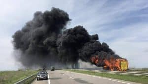 На трассе почти дотла сгорел рейсовый автобус "Ecoline" 