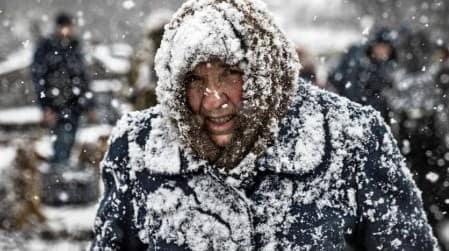 Russian troops freeze in cars!