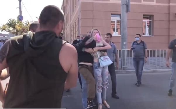 Охорону Зеленського звинуватили в нападі на активістів у Дніпрі