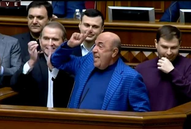 Рабинович, комментируя закрытие каналов, сорвался на крик