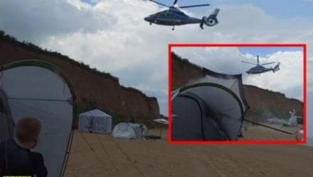 Под Одессой частный вертолет снес палатки отдыхающих