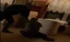 Представник омбудсмена Лисянський побив літнього охоронця