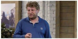 Вчителя інформатики московської школи арештували за напис на дошці «Слава Україні»