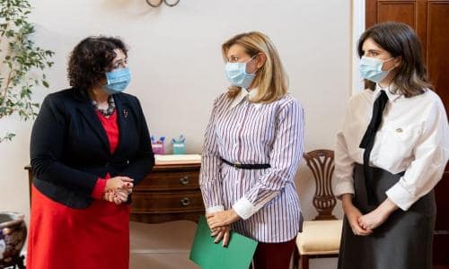 На Олену Зеленську знову накинулися з образами 