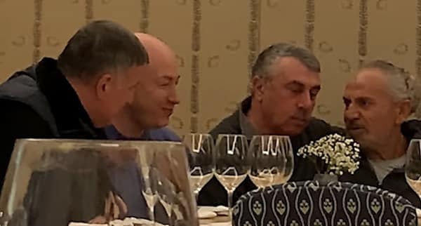 Комаровский подтвердил что Ахметов, был на дне рождения Шустера