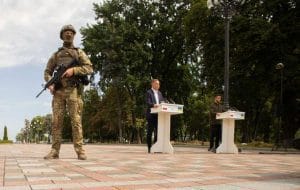 Володимир Зеленський та Анджей Дуда відкрили Алею сміливості 