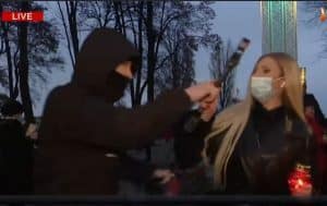 Напад на журналістку NewsOne в прямому ефірі